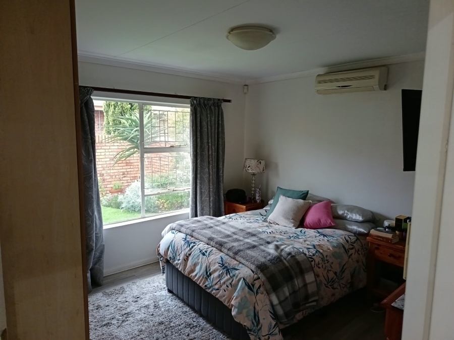 3 Bedroom Property for Sale in Langenhovenpark Free State